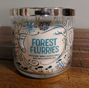 NWT BBW forest flurries three wick